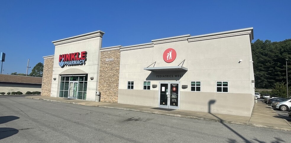 1090 9th Ave SW, Bessemer, AL à louer - Photo de l’immeuble – Image 1 sur 17