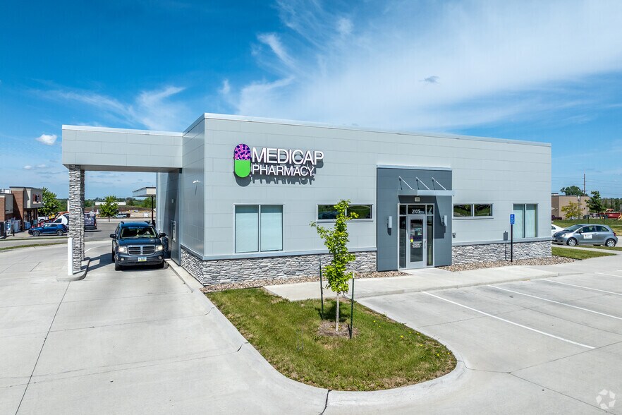 2105 N 3rd Ln, Indianola, IA à vendre - Photo principale – Image 1 sur 2