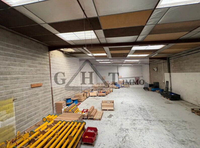Industriel/Logistique dans Vaux-le-Pénil à louer - Photo de l’immeuble – Image 3 sur 8