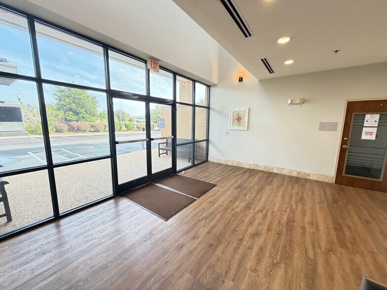 509 Olde Waterford Way, Leland, NC à vendre - Photo de l’immeuble – Image 3 sur 47