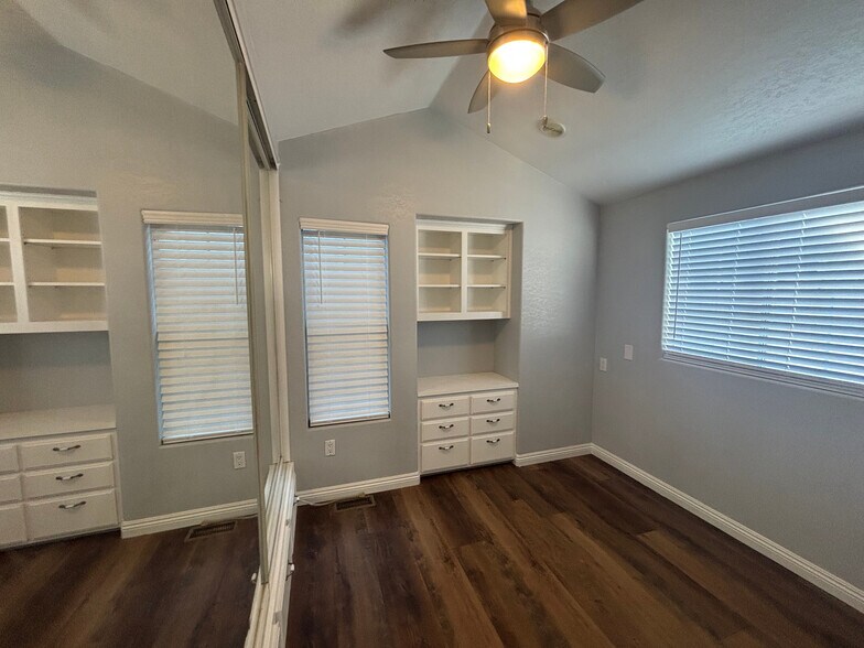 320 E Commercial St, Anaheim, CA à louer - Photo intérieure – Image 3 sur 8