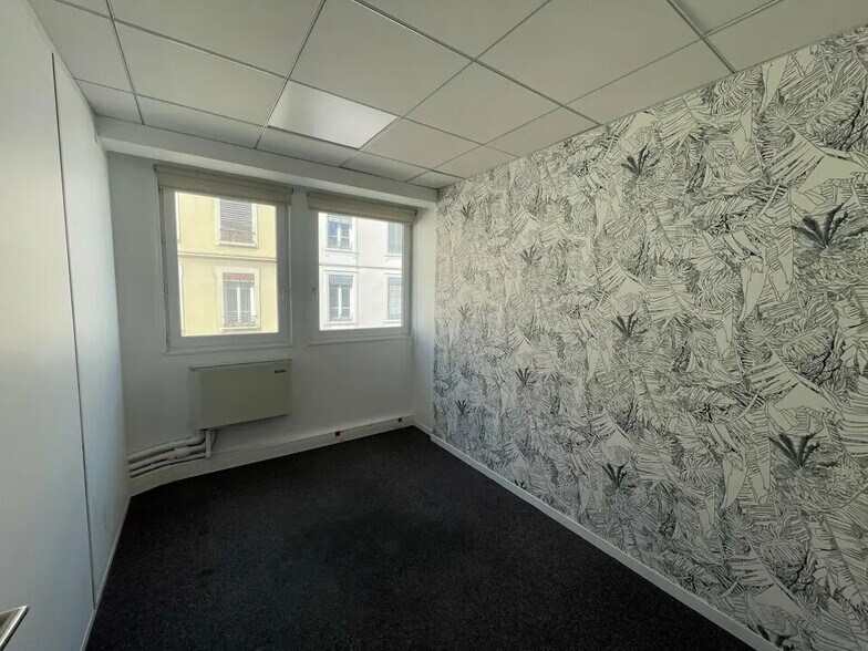 Bureau dans Lyon à louer - Photo de l’immeuble – Image 1 sur 6