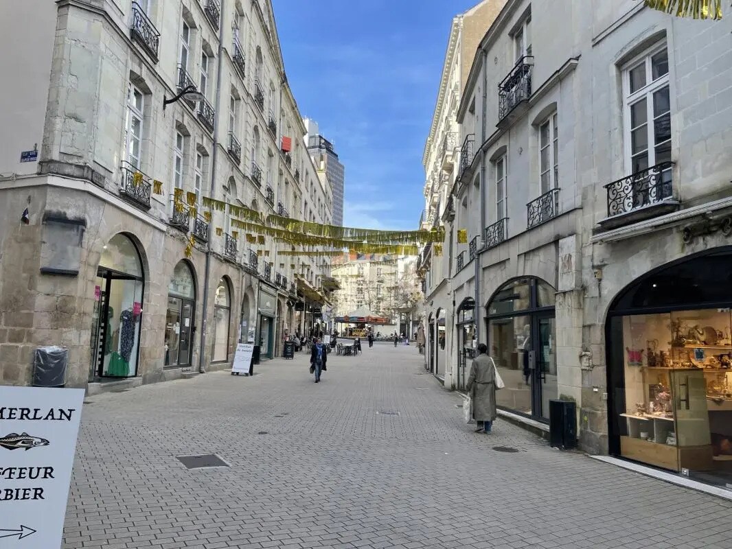 Local commercial dans Nantes à louer Photo de l’immeuble– Image 1 sur 2