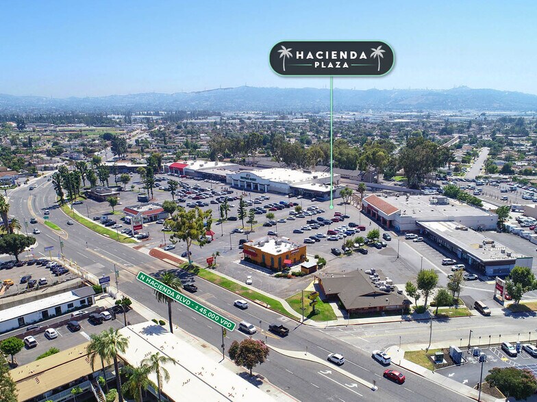 755-899 N Hacienda Blvd, La Puente, CA à louer - Photo de l’immeuble – Image 2 sur 5
