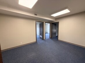 121 S Broadway Ave, Tyler, TX à louer Photo intérieure– Image 1 sur 5