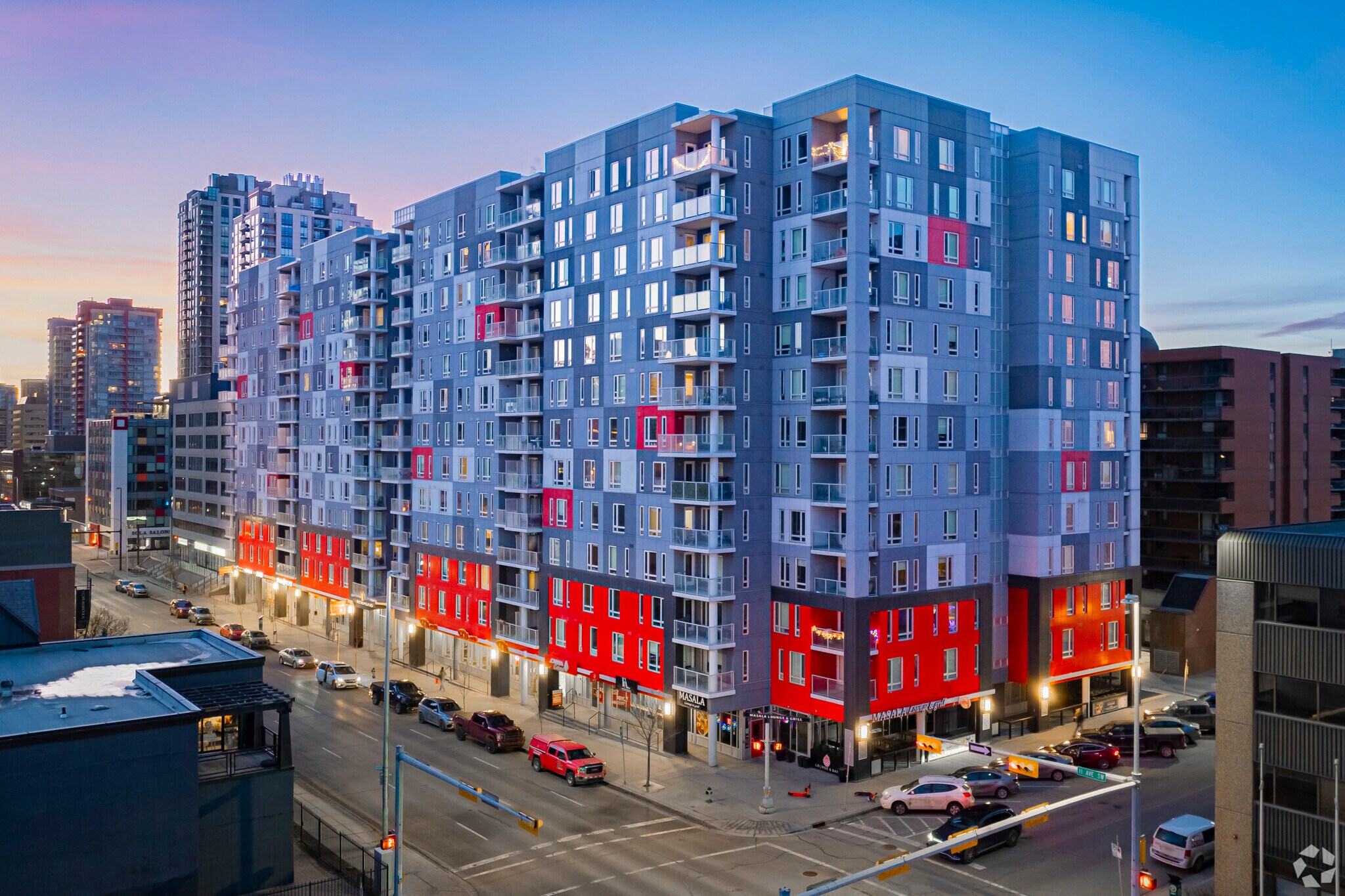 1235 11th Ave SW, Calgary, AB à louer Photo principale– Image 1 sur 31