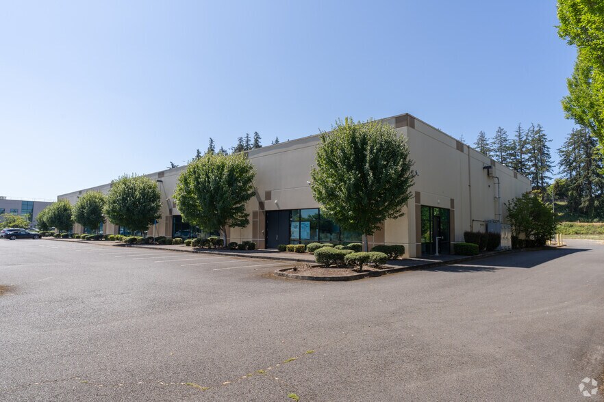 3995 Fairview Industrial Dr, Salem, OR à louer - Photo de l’immeuble – Image 2 sur 4