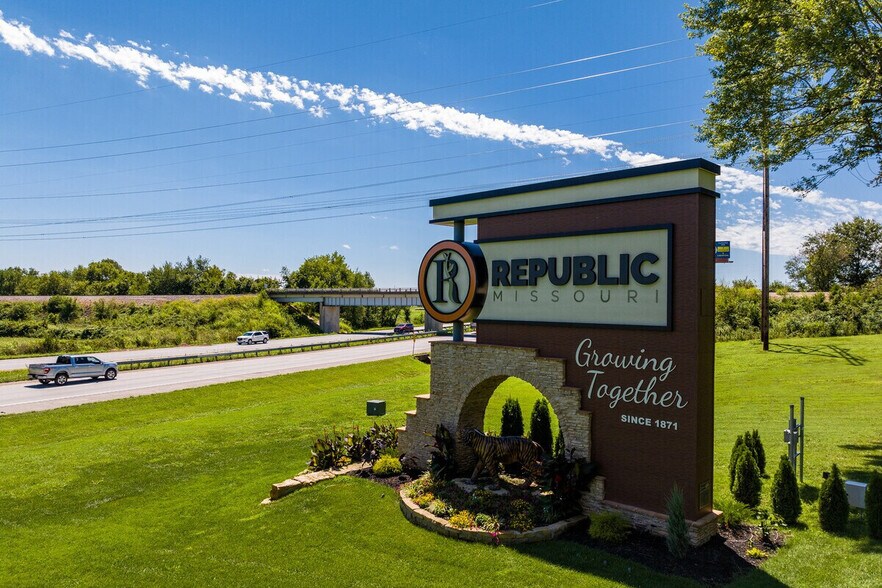 1234 S Choctaw Rd, Republic, MO à vendre - Photo de l’immeuble – Image 3 sur 22