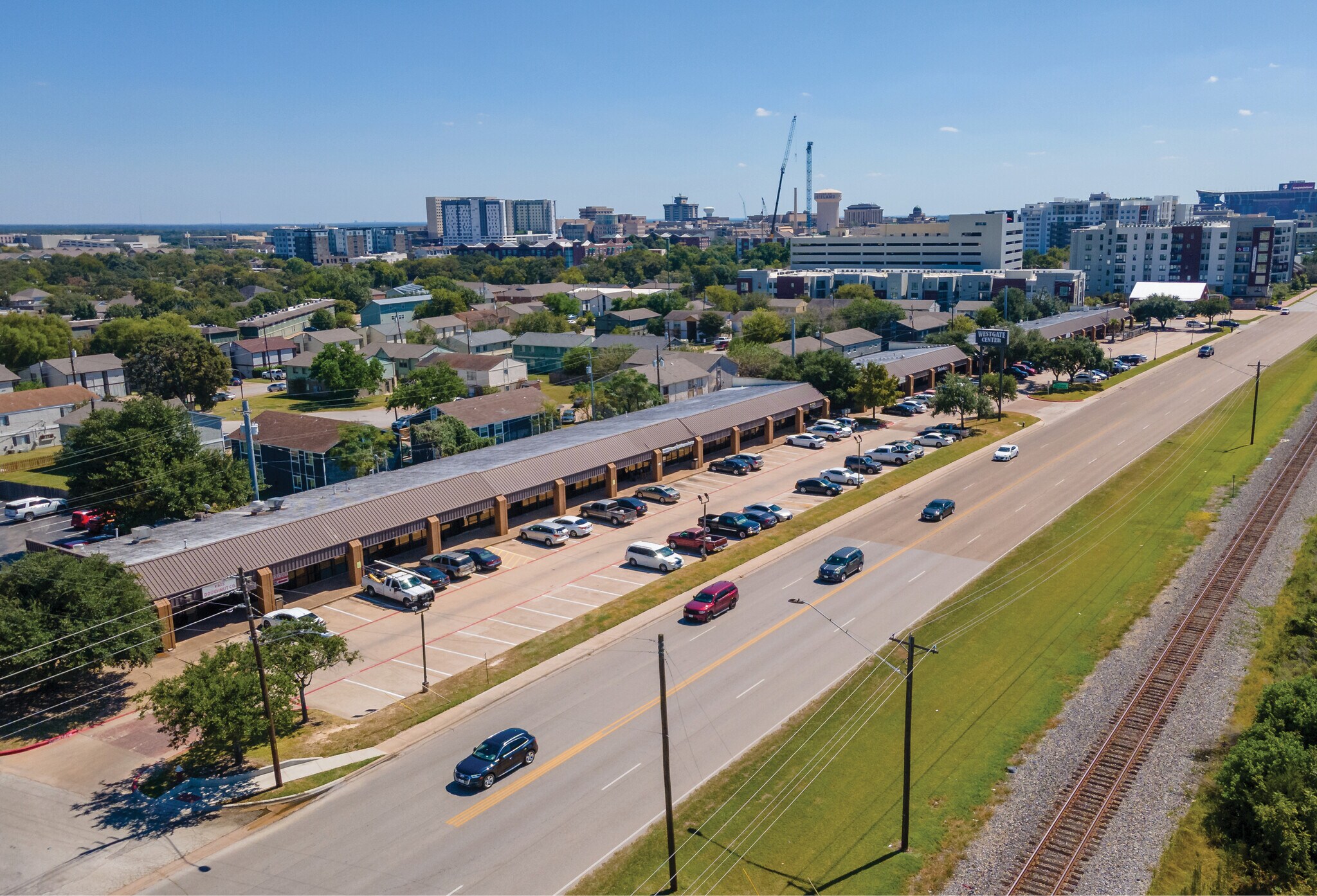 4245-4337 Welborn Rd, Bryan, TX à louer Photo principale– Image 1 sur 5