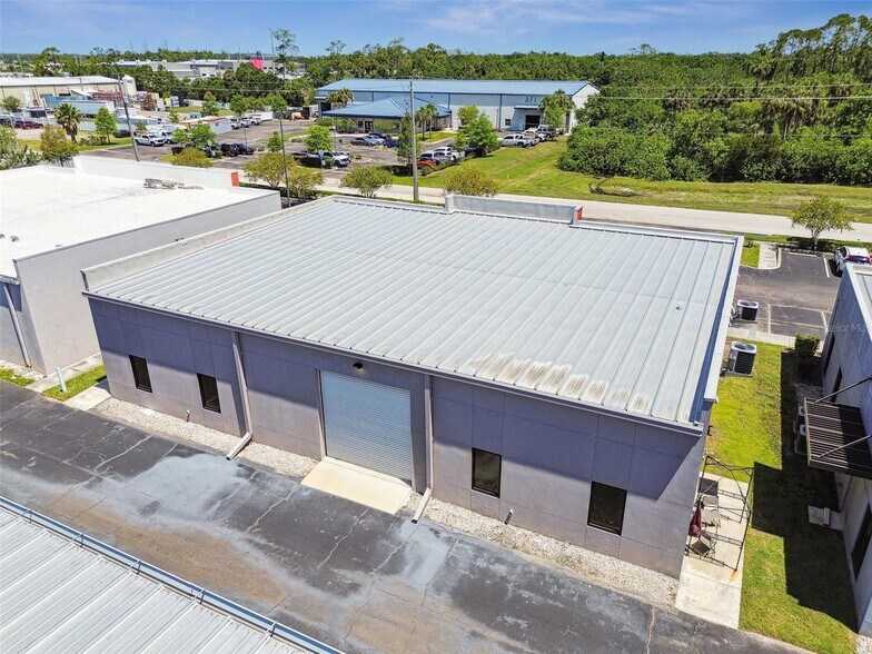 13908 Monroes Business Park, Tampa, FL à vendre - Photo de l’immeuble – Image 3 sur 25