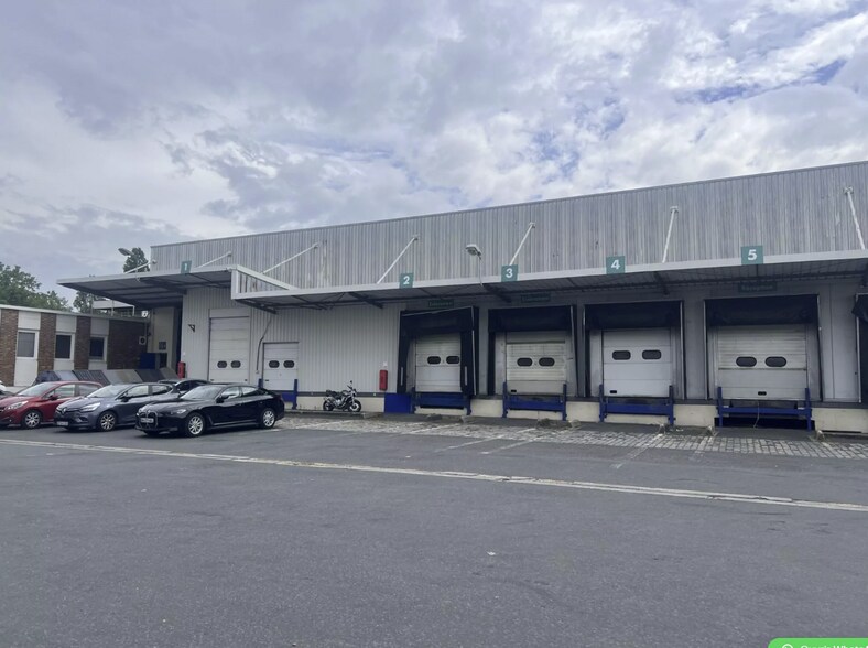 Industriel/Logistique dans Thiais à louer - Photo de l’immeuble – Image 1 sur 3