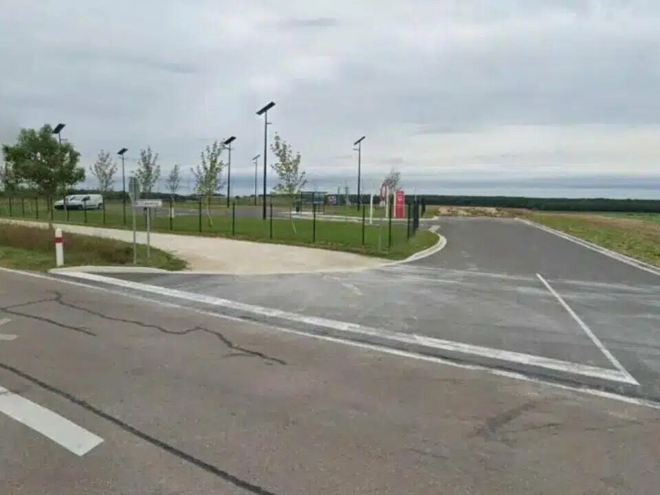 Terrain dans Magnant à vendre Plan de site– Image 1 sur 3