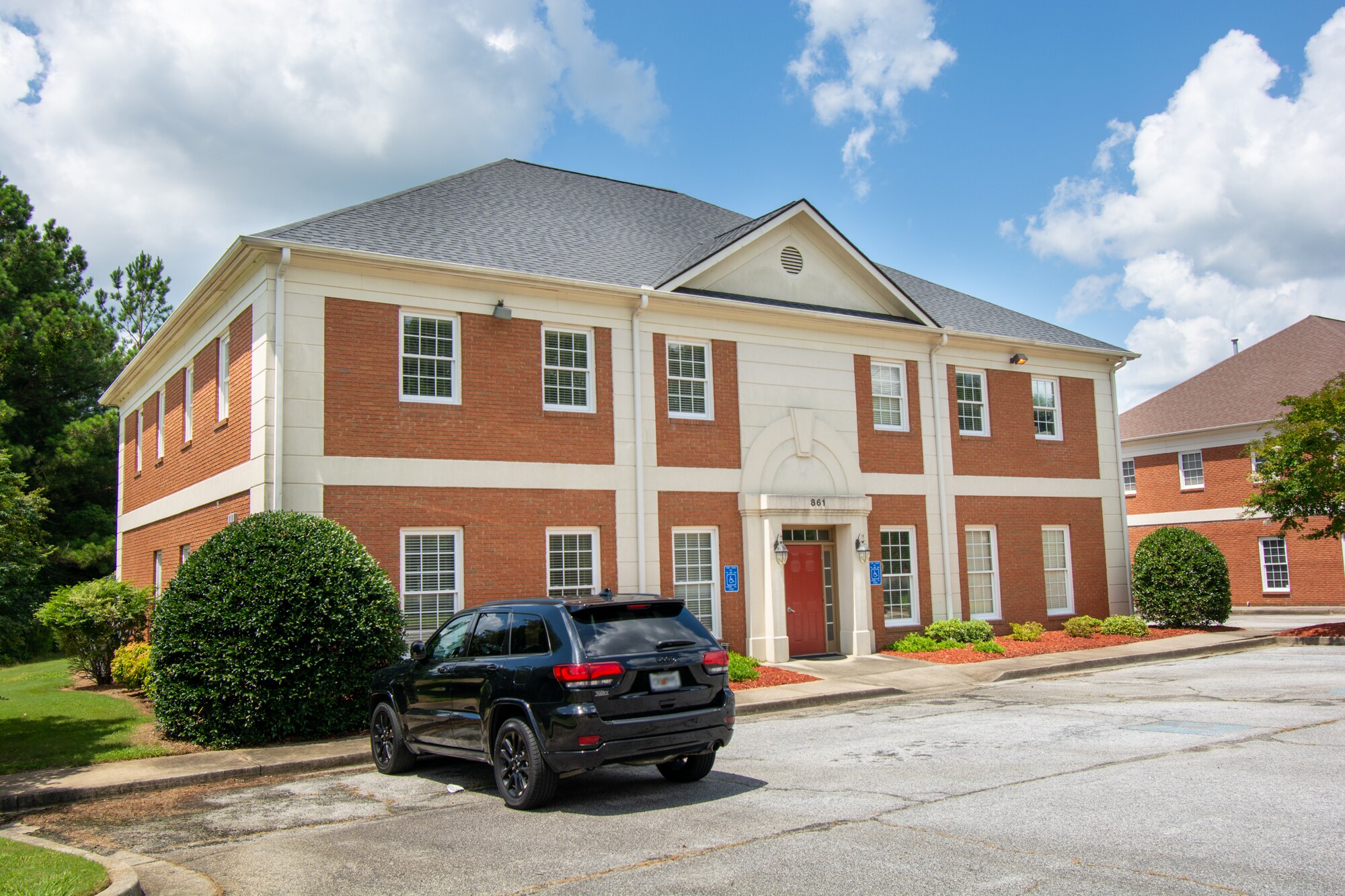 861 Commerce Dr SW, Conyers, GA à louer Photo de l’immeuble– Image 1 sur 11