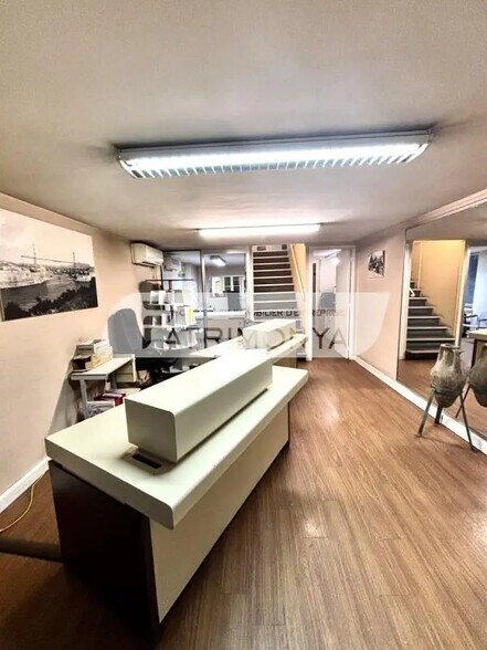 Local commercial dans Marseille à vendre - Photo intérieure – Image 1 sur 5