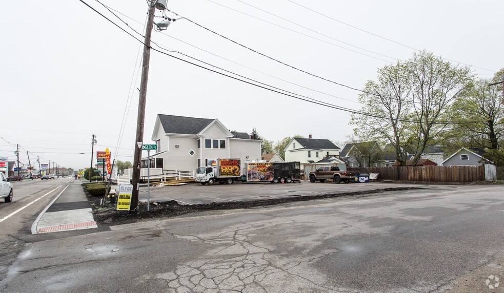 577 Washington St, Stoughton, MA à vendre - Photo principale – Image 1 sur 9