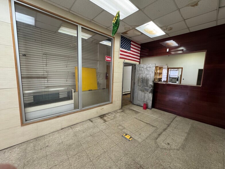 178-22 Jamaica Ave, Jamaica, NY à louer - Photo intérieure – Image 3 sur 7