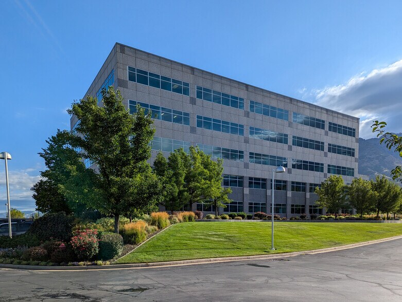 2825 E Cottonwood Pky, Salt Lake City, UT à louer - Photo de l’immeuble – Image 2 sur 16