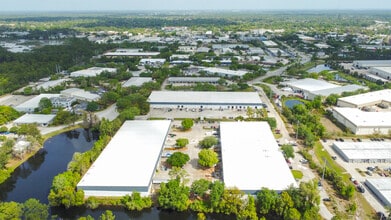 975 Florida Central Pky, Longwood, FL à louer Photo de l’immeuble– Image 1 sur 7