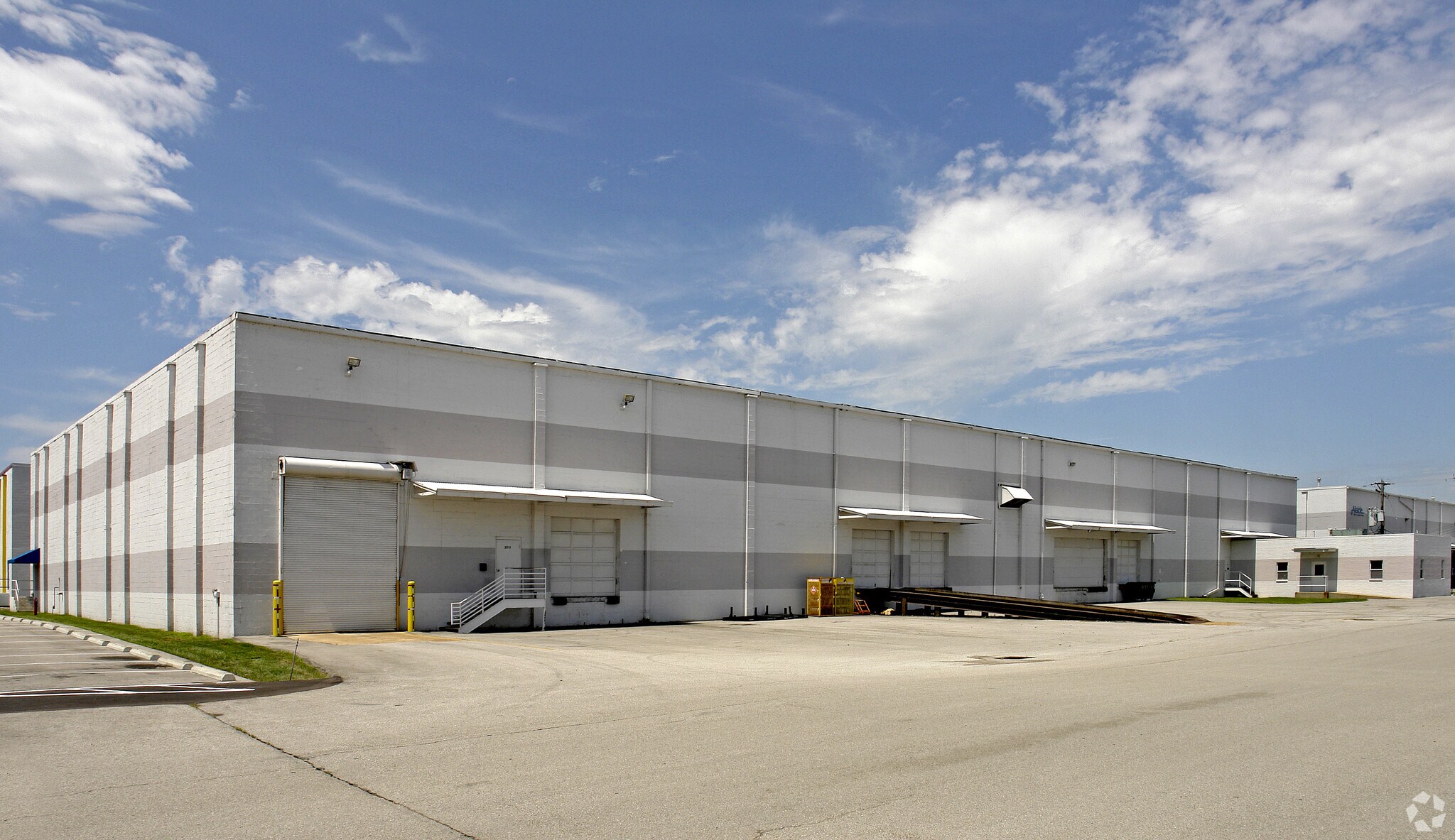 2012 Corporate 44 Dr, Fenton, MO à louer Photo principale– Image 1 sur 41