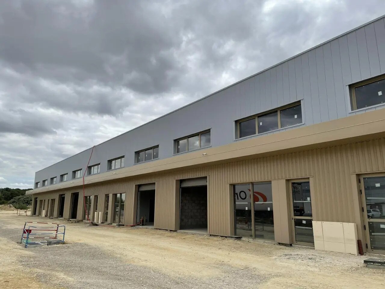 Local d'activités dans Marolles-en-Hurepoix à vendre Photo de l’immeuble– Image 1 sur 14
