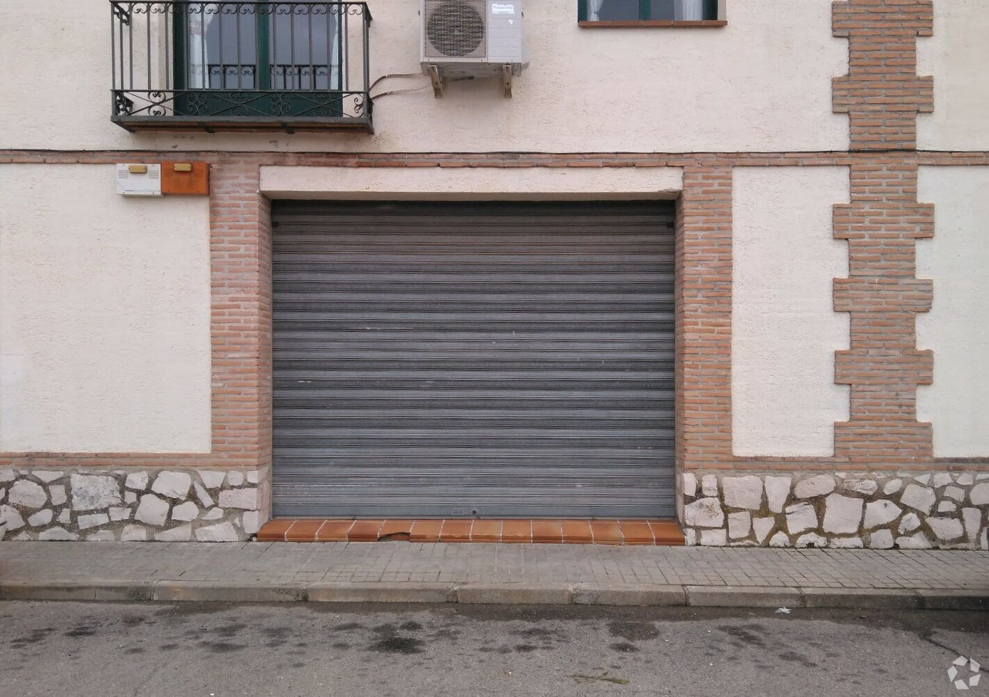 Local commercial dans Chinchón, Madrid à louer Photo intérieure– Image 1 sur 2