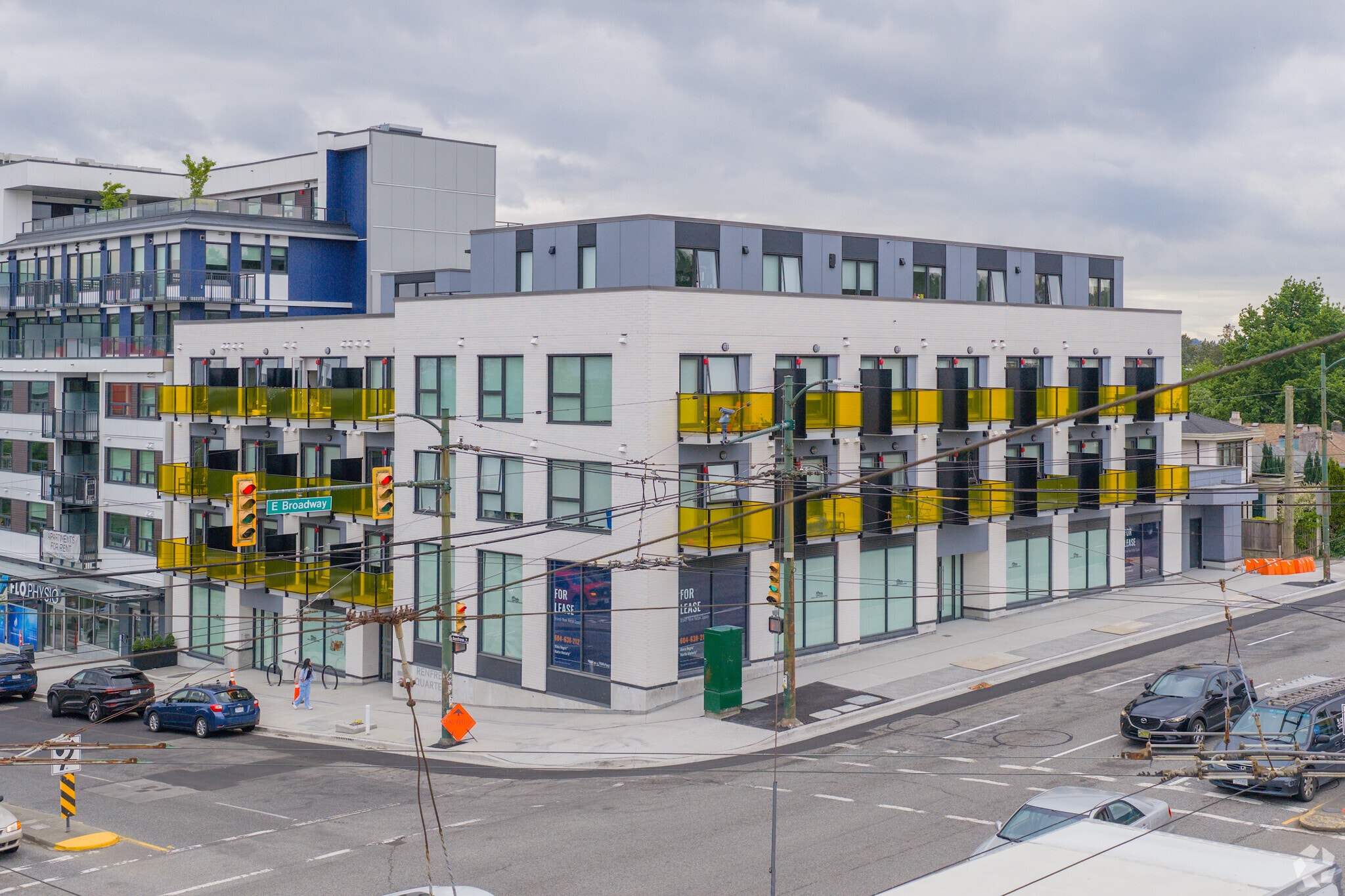 2525 Renfrew St, Vancouver, BC à louer Photo principale– Image 1 sur 7