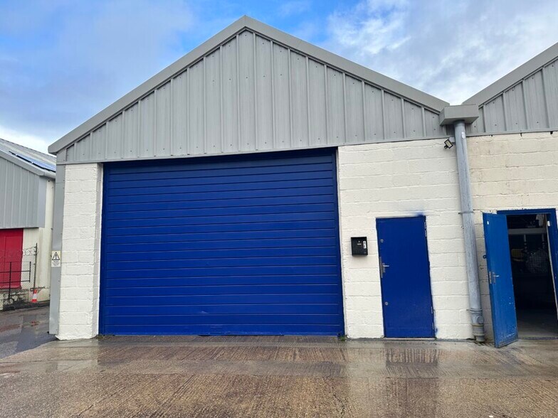 Uddens Trading Estate, Wimborne à louer - Photo de l’immeuble – Image 1 sur 4