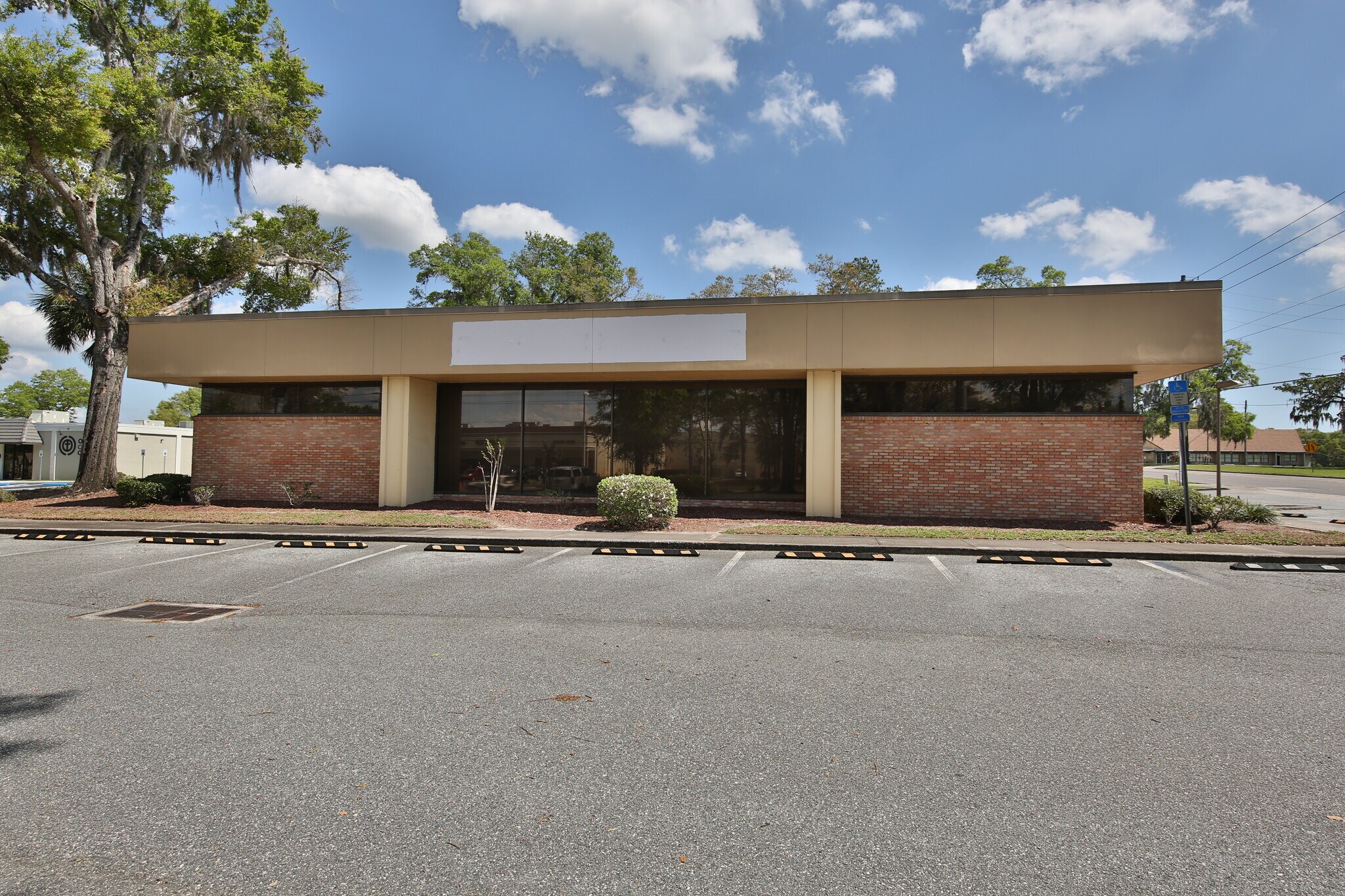 3617 NE 7th St, Ocala, FL à vendre Photo de l’immeuble– Image 1 sur 19