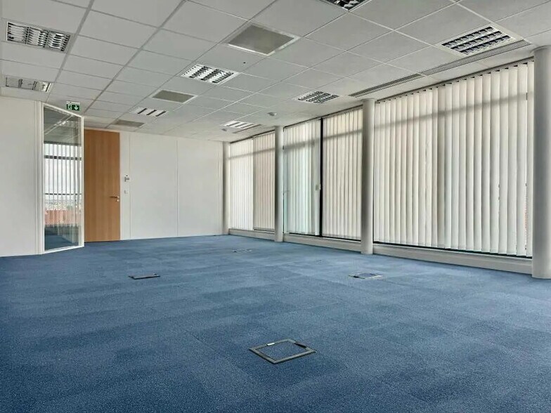 Bureau dans Lyon à louer - Photo de l’immeuble – Image 3 sur 20