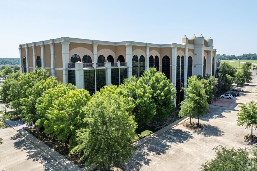 382 Galleria Pky, Madison, MS à vendre - Photo principale – Image 1 sur 17