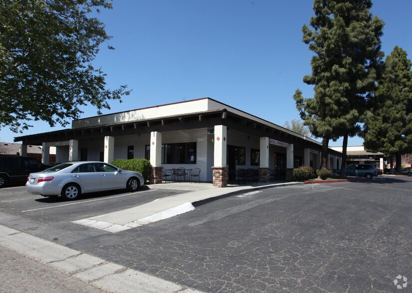 601 Mobil Ave, Camarillo, CA à louer - Photo de l’immeuble – Image 3 sur 7