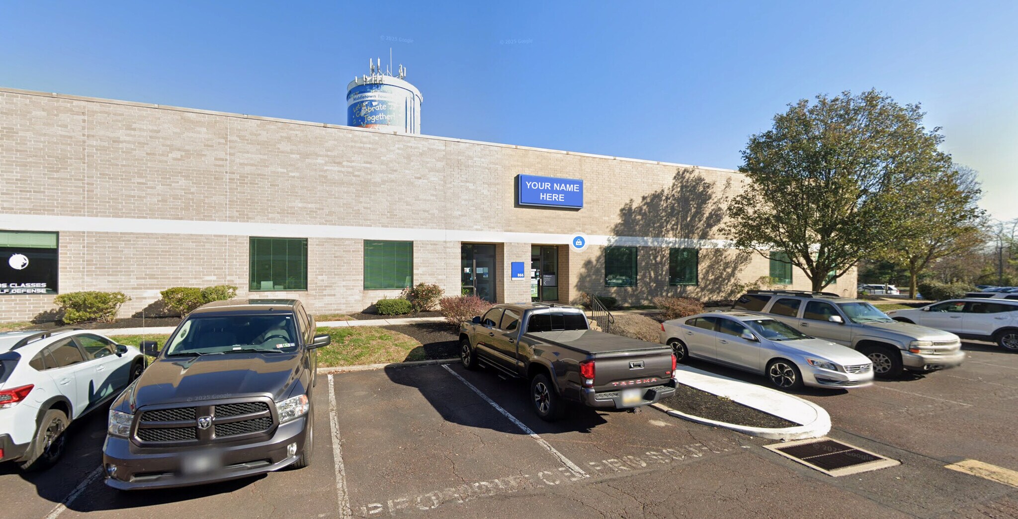 800 Town Center Dr, Langhorne, PA à louer Photo de l’immeuble– Image 1 sur 4