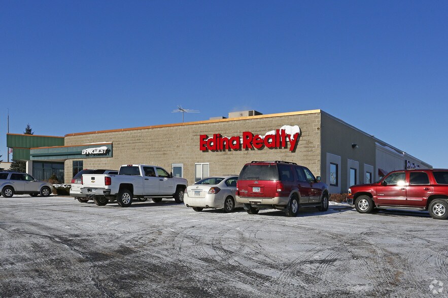 311 10th Ave S, Buffalo, MN à louer - Photo de l’immeuble – Image 2 sur 4