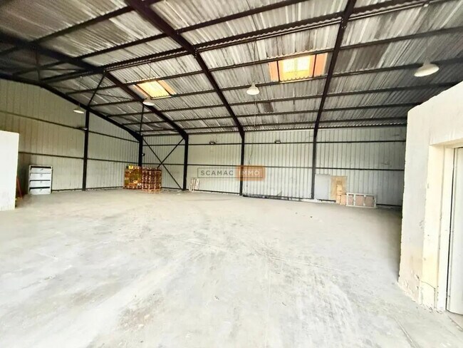 Plus de détails pour Industriel/Logistique à louer