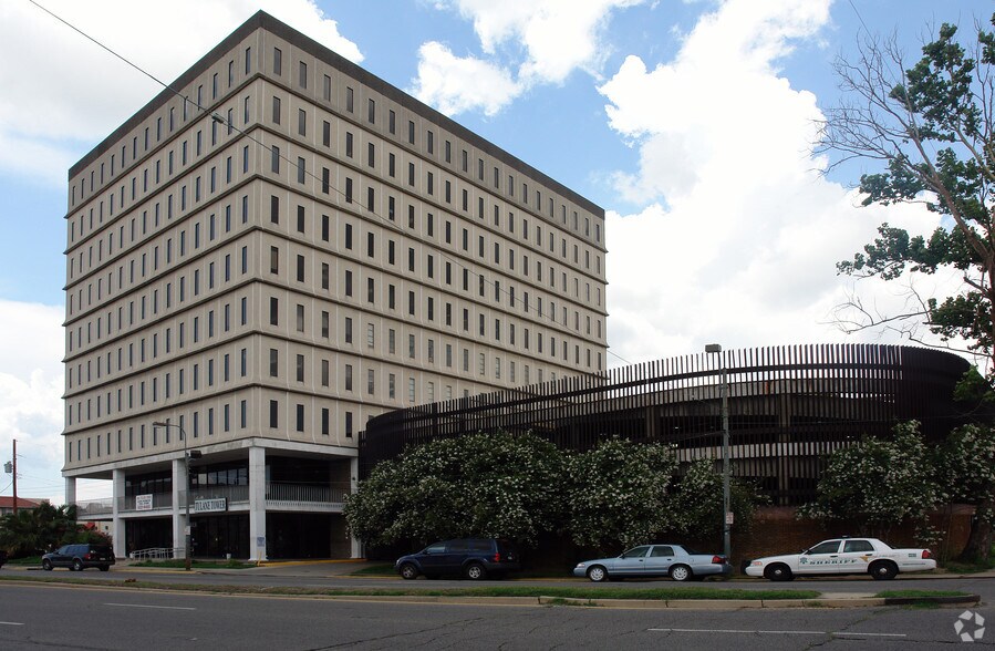 2601 Tulane Ave, New Orleans, LA à louer - Photo de l’immeuble – Image 2 sur 7