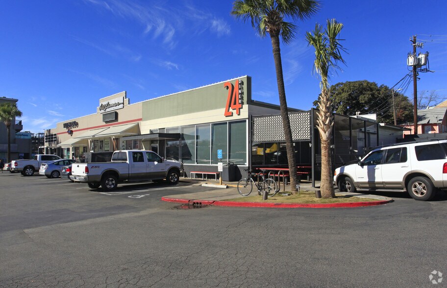 600 N Lamar Blvd N, Austin, TX à louer - Photo de l’immeuble – Image 2 sur 2