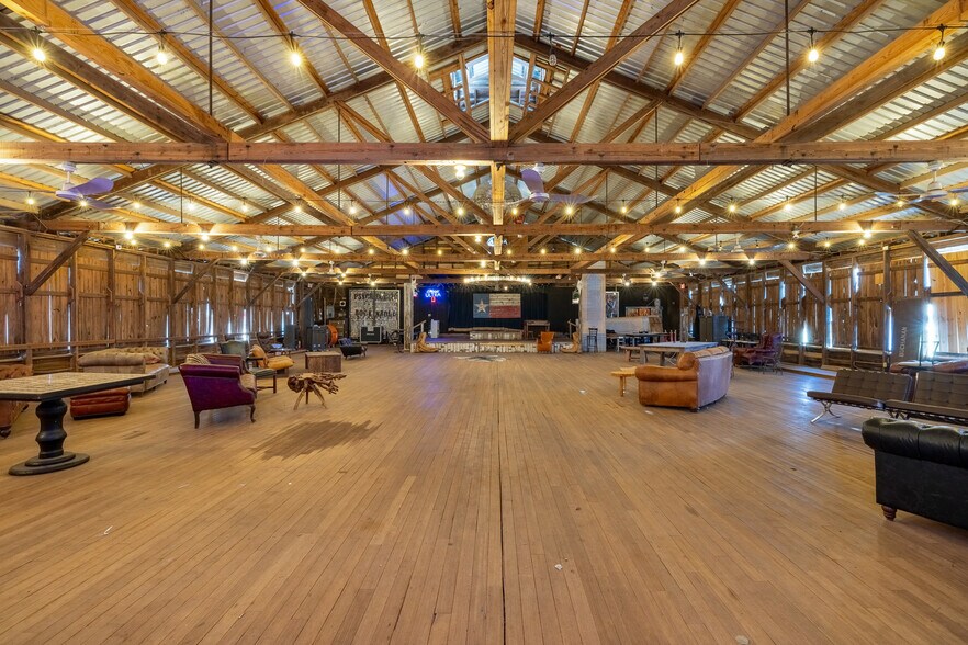 550 Washington Street portefeuille de 3 biens à vendre sur LoopNet.fr - Photo intérieure – Image 2 sur 20