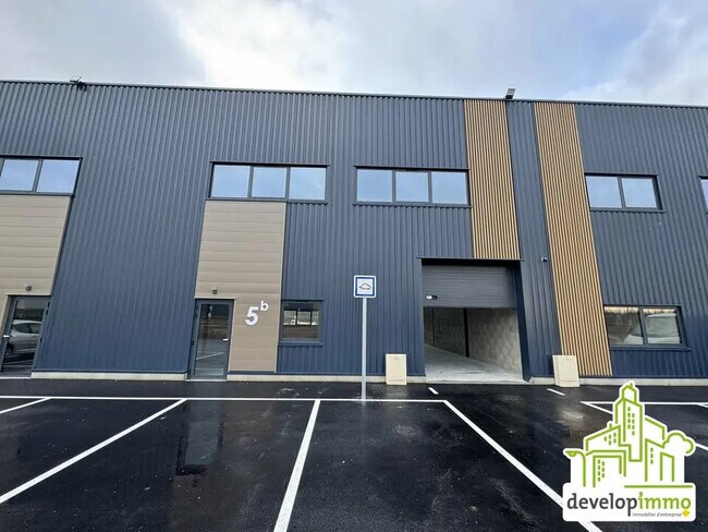 Plus de détails pour Local d’activités à vendre