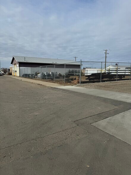 214 Jamieson ave, Picture Butte, AB à louer - Photo de l’immeuble – Image 1 sur 12