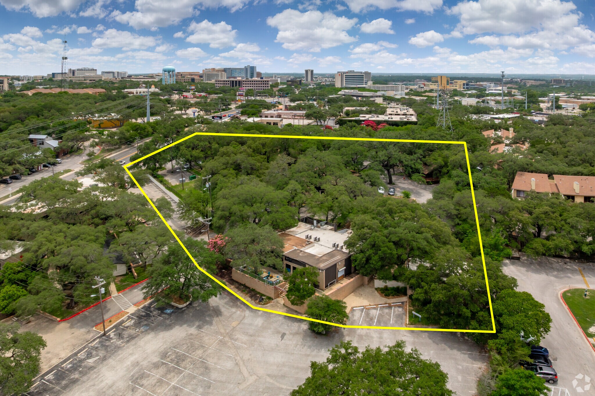 8607 Wurzbach Rd, San Antonio, TX à vendre Photo principale– Image 1 sur 1