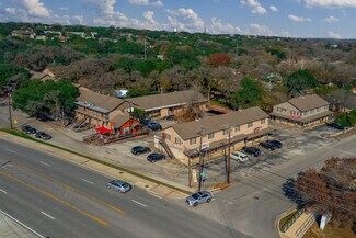 Plus de détails pour 730 Howard St, New Braunfels, TX - Logement à vendre