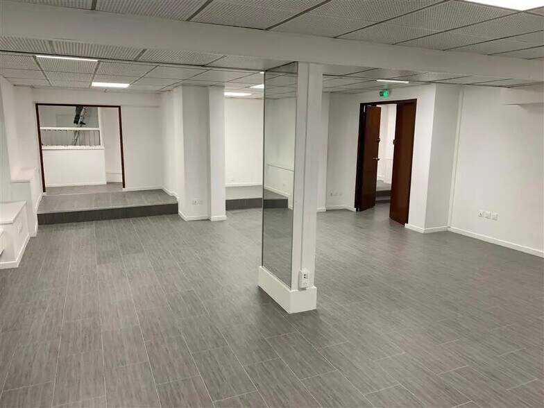 Bureau dans Paris à louer - Photo de l’immeuble – Image 2 sur 6