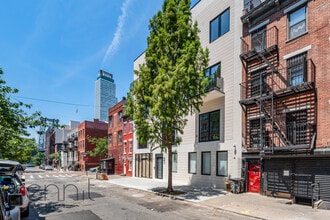 85-89 S 6th St, Brooklyn, NY à louer Photo de l’immeuble– Image 1 sur 7