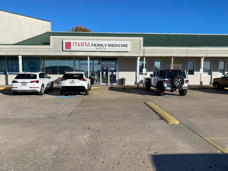 3340 N College Ave, Fayetteville, AR à louer - Photo de l’immeuble – Image 1 sur 9