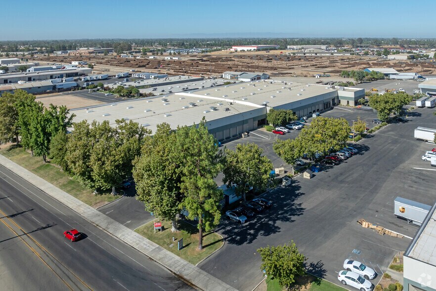 4603 N Brawley Ave, Fresno, CA à vendre - Aérien – Image 3 sur 4