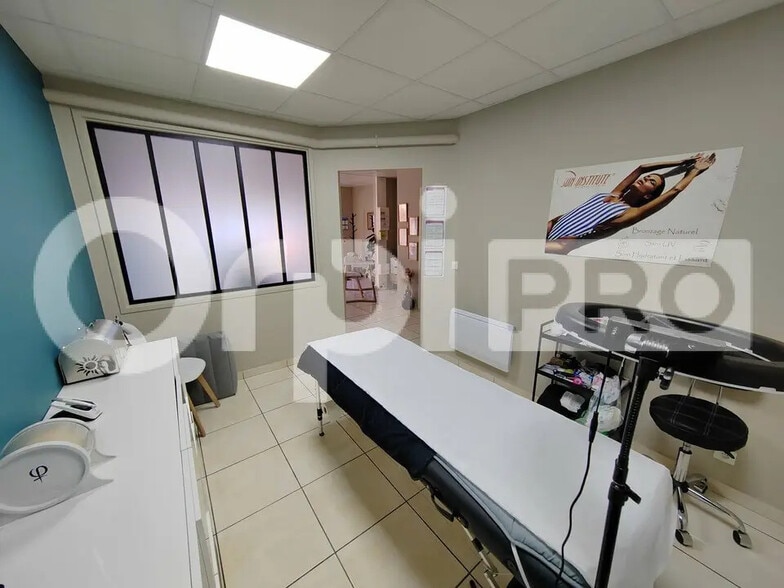 Local commercial dans Sanguinet à louer - Photo intérieure – Image 3 sur 7