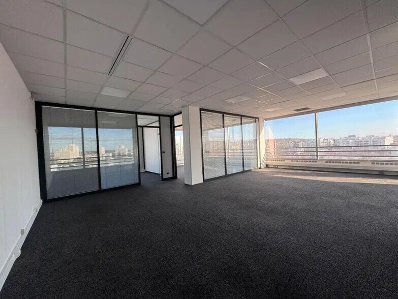 Bureau dans Rosny-sous-Bois à louer - Photo de l’immeuble – Image 2 sur 20