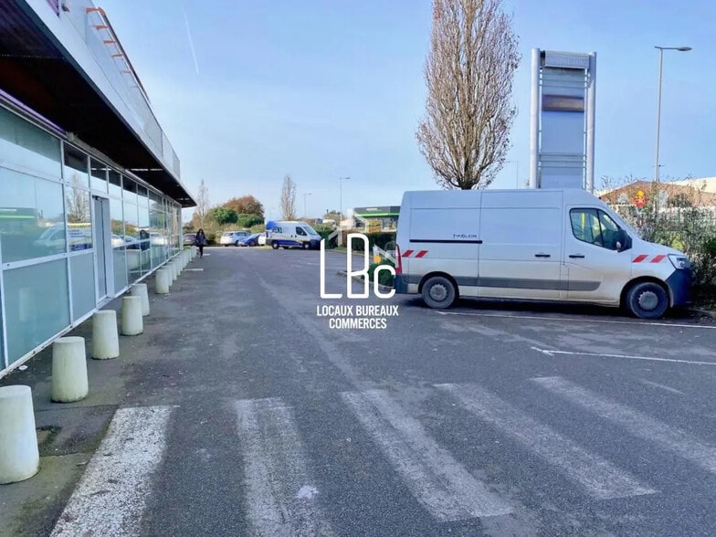 77 Avenue De Talmont, Les Sables-d'Olonne à louer - Photo de l’immeuble – Image 3 sur 6