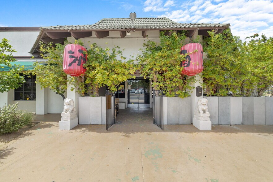 2000 W Main St, Alhambra, CA à louer - Photo de l’immeuble – Image 2 sur 8