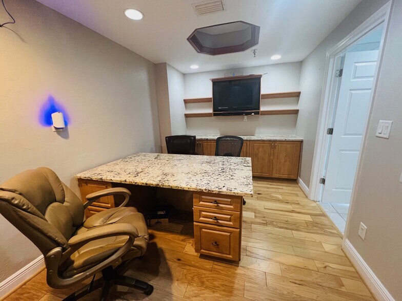 3150 Metro Pky, Fort Myers, FL à louer - Photo de l’immeuble – Image 3 sur 6